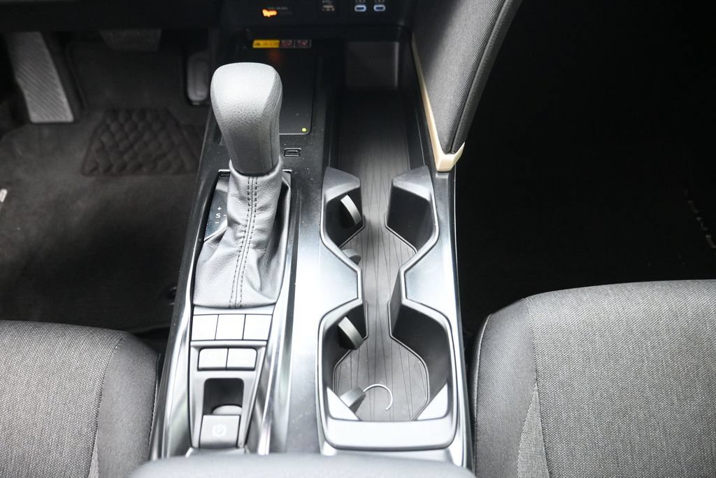 Used 2026 Toyota Camry LE FWD image 9