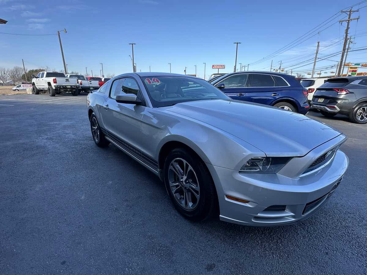 Used 2014 Ford Mustang Premium w/ Equipment Group 201A image 4