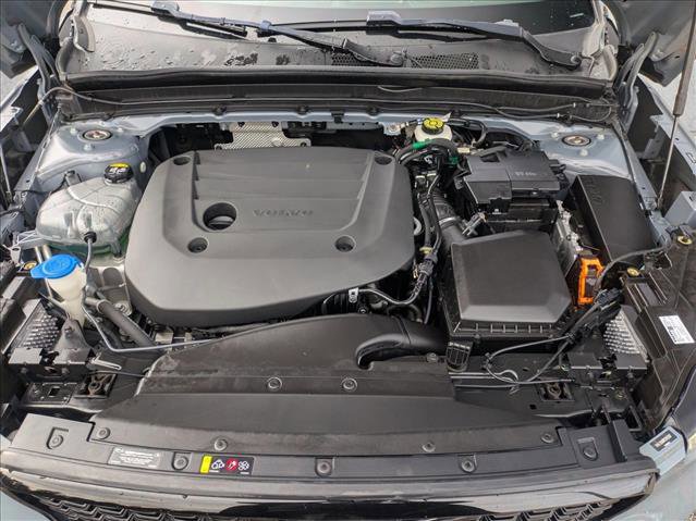 Used 2023 Volvo XC40 B5 Ultimate w/ Protection Package Premier image 21