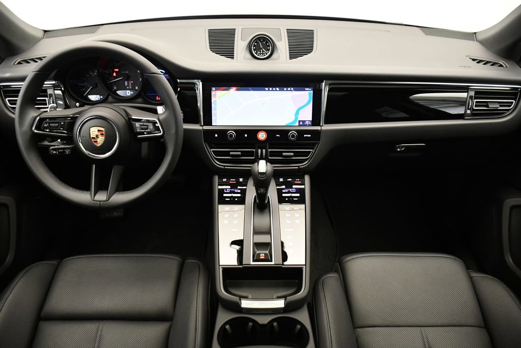 Used 2025 Porsche Macan Turbo image 22