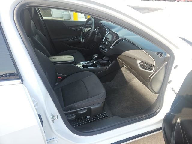 Used 2024 Chevrolet Malibu LT image 22