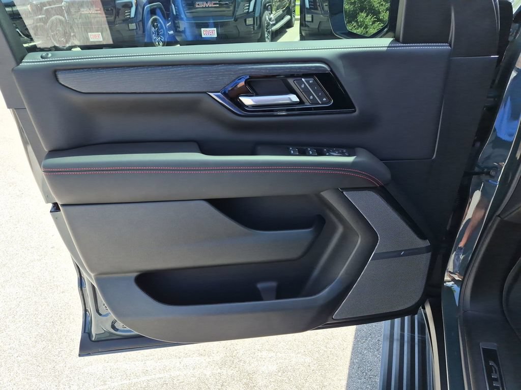 New 2026 GMC Yukon XL AT4 Ultimate w/ LPO, Floor Liner Package AWD/4WD image 18