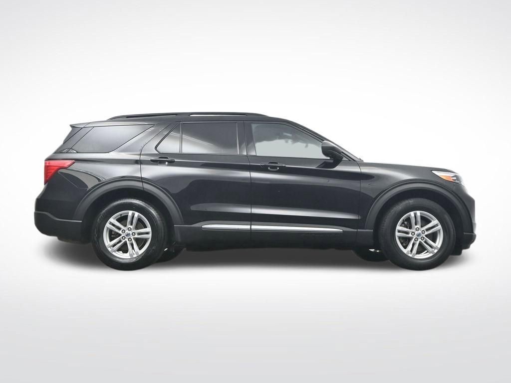 Used 2024 Ford Explorer XLT w/ Equipment Group 202A image 35