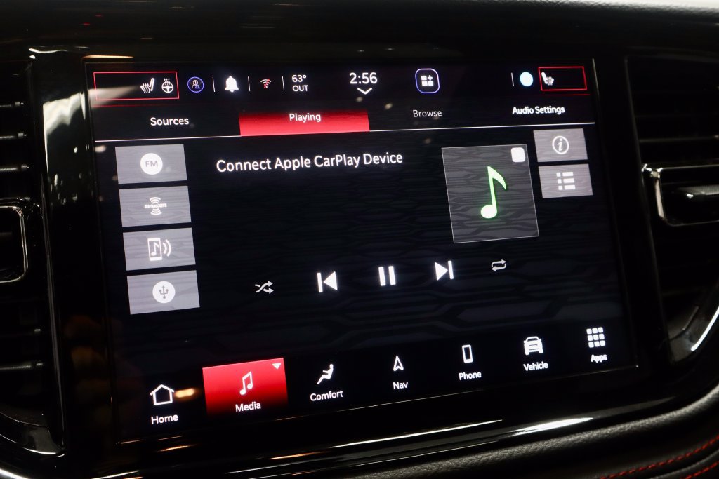 Used 2025 Dodge Durango GT AWD/4WD image 3