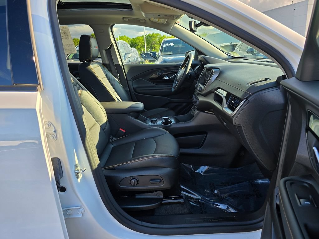 Used 2024 GMC Terrain AT4 AWD/4WD image 28