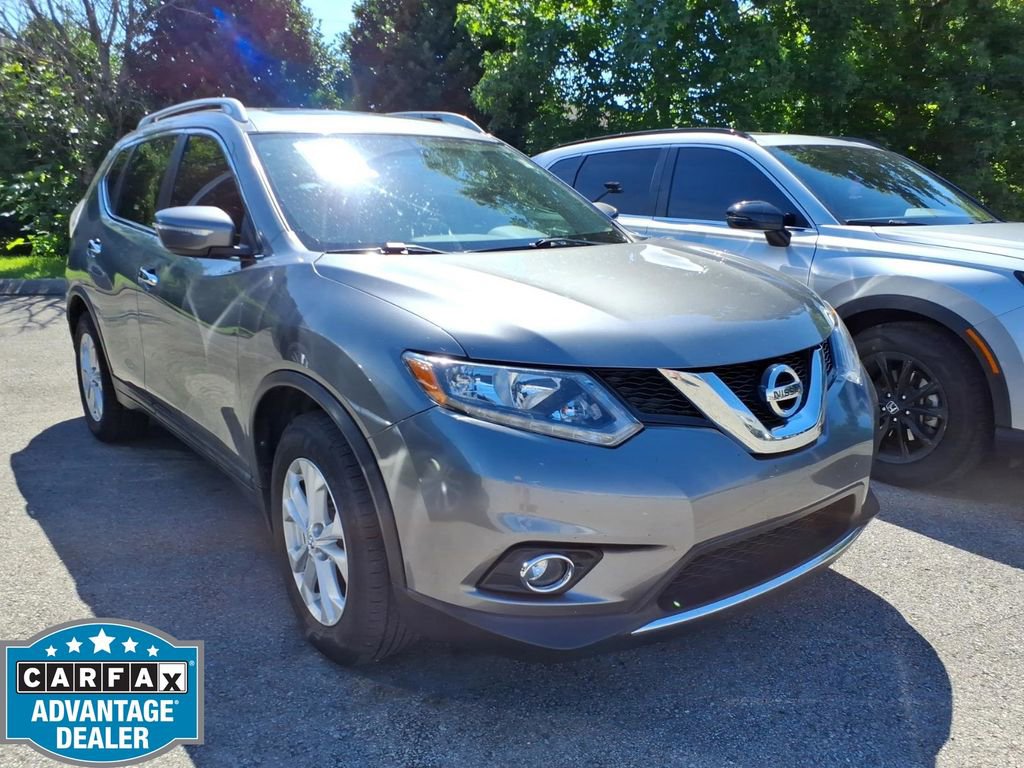 Used 2015 Nissan Rogue SV FWD image 1