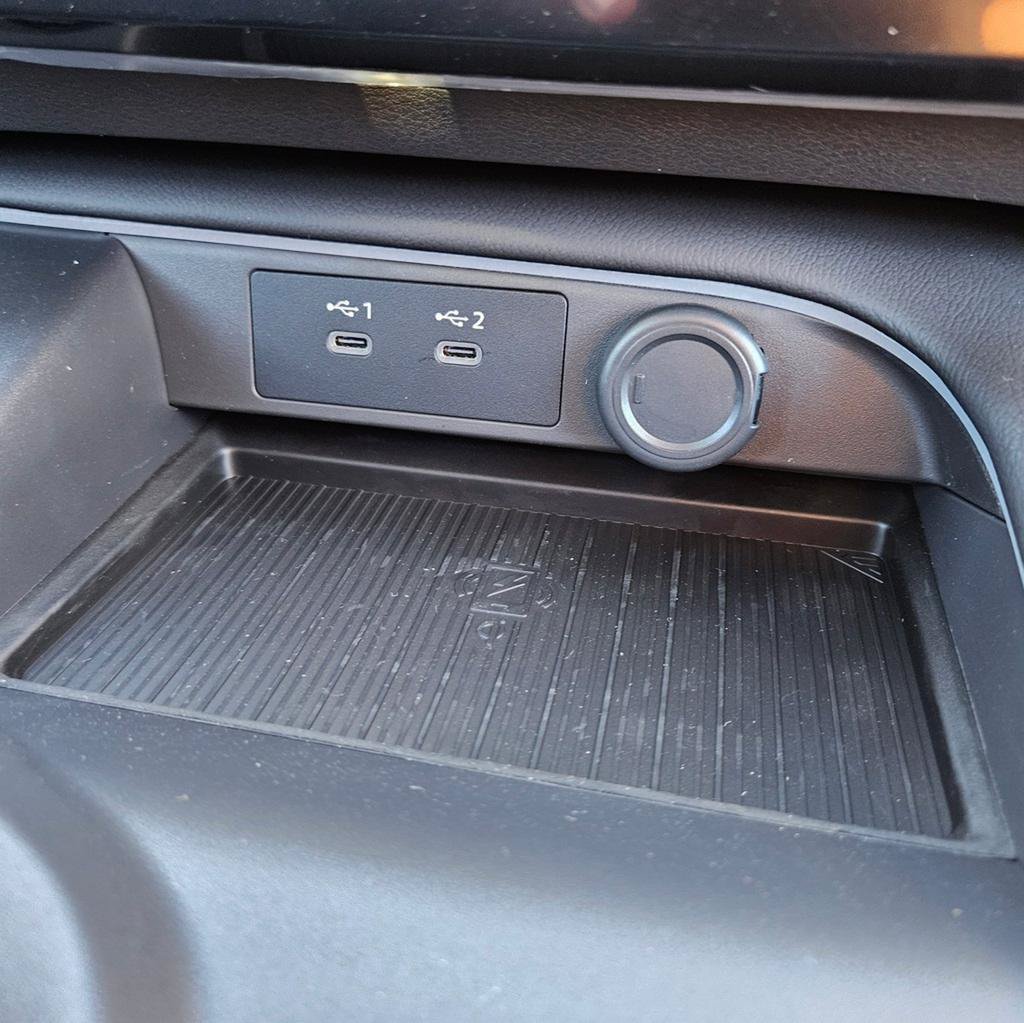 New 2026 Nissan Sentra SR w/ Floor Mat Package FWD image 14