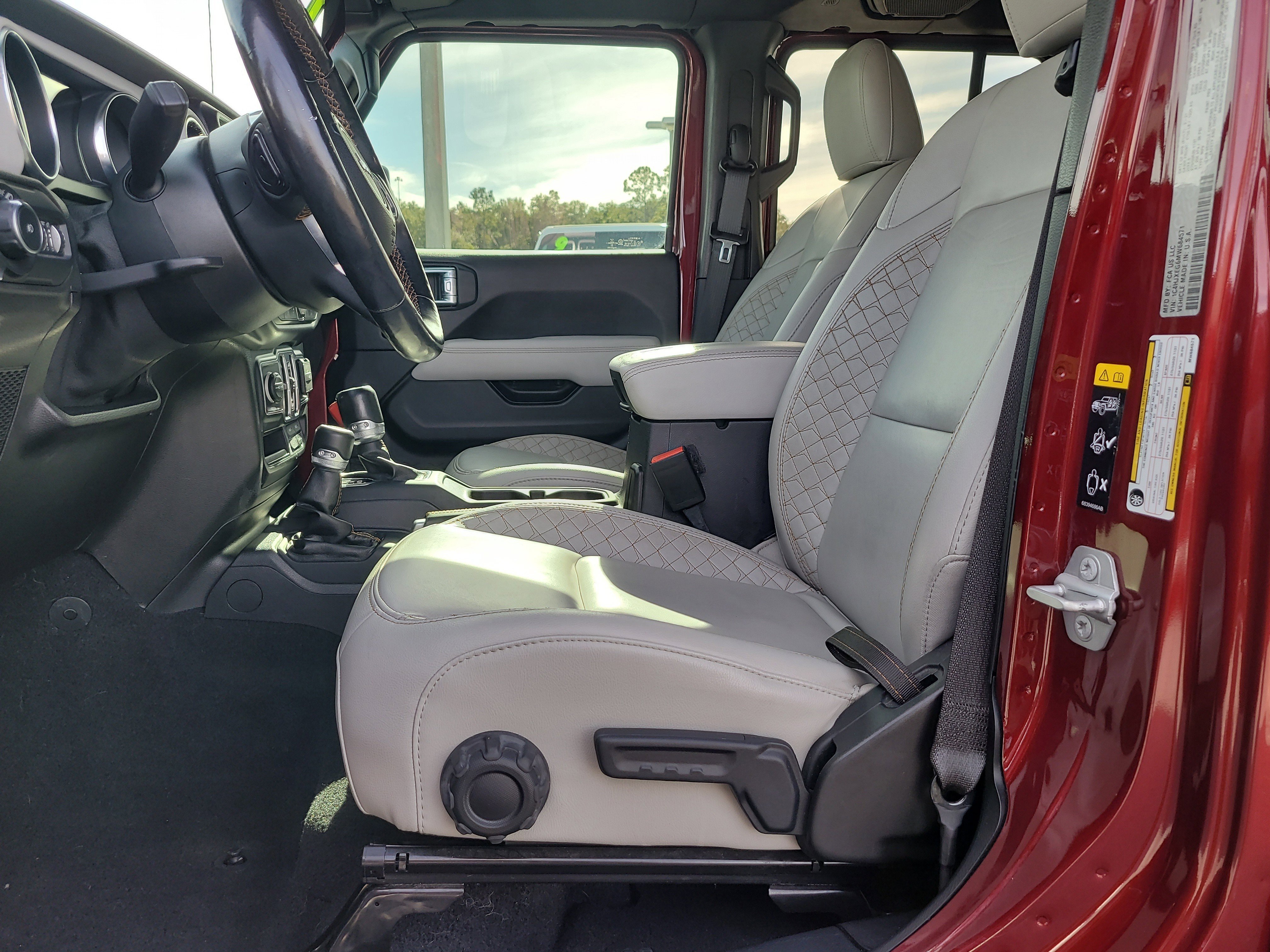 Used 2021 Jeep Wrangler Unlimited Sahara image 16