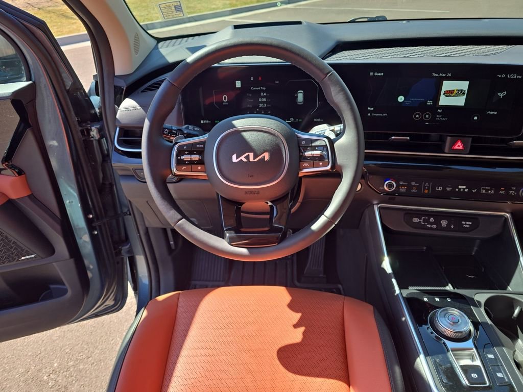 Used 2025 Kia Carnival SX Prestige image 14