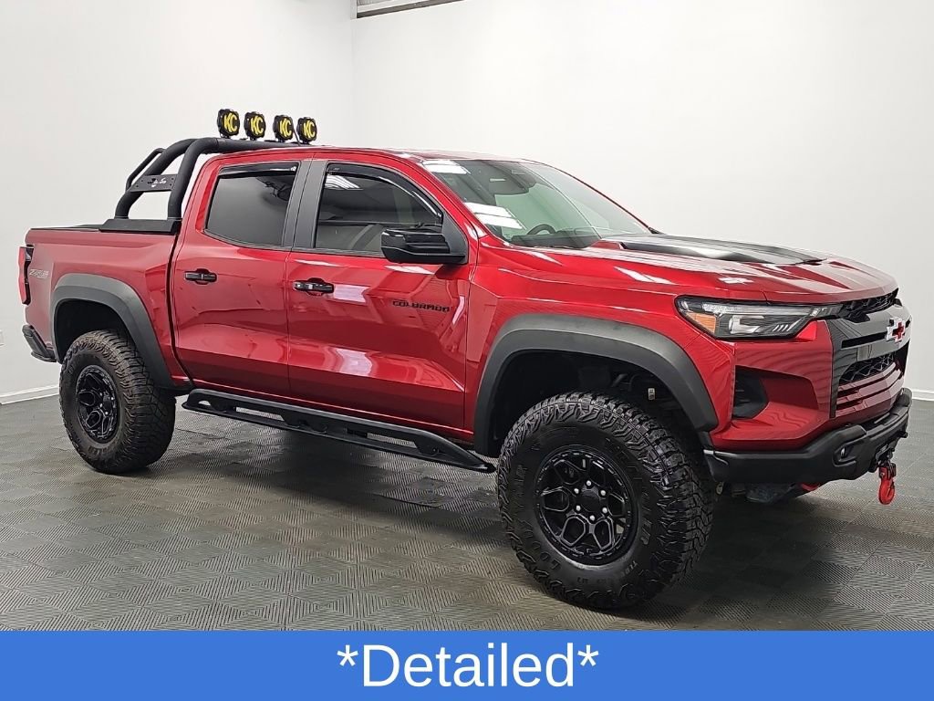 Used 2024 Chevrolet Colorado ZR2 w/ ZR2 Bison Edition AWD/4WD image 2
