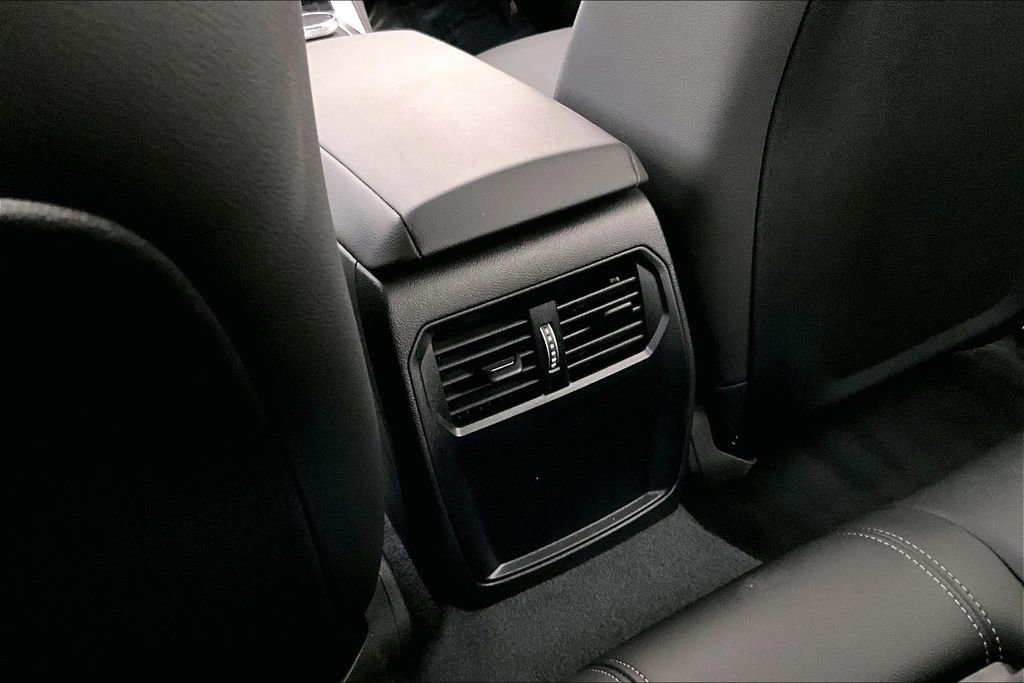 Used 2025 BMW M240i xDrive Coupe image 30