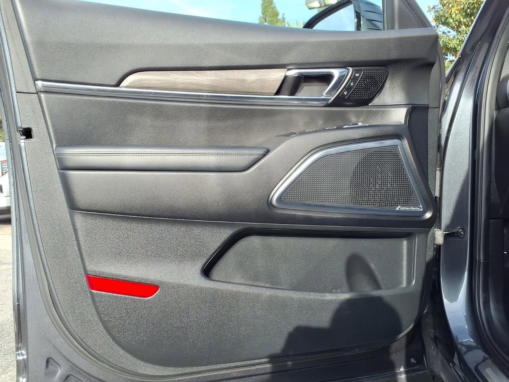 Certified 2022 Kia Telluride SX w/ SX Prestige Package image 20