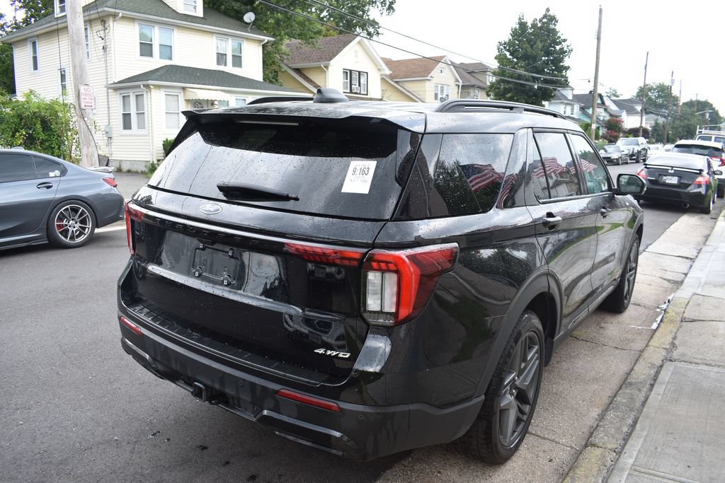 Used 2025 Ford Explorer ST-Line AWD/4WD image 6