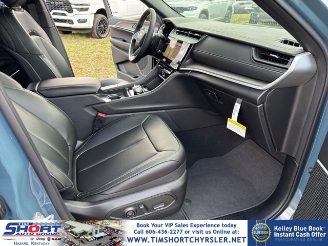 New 2026 Jeep Grand Cherokee Limited w/ Limited Altitude Package AWD/4WD image 28