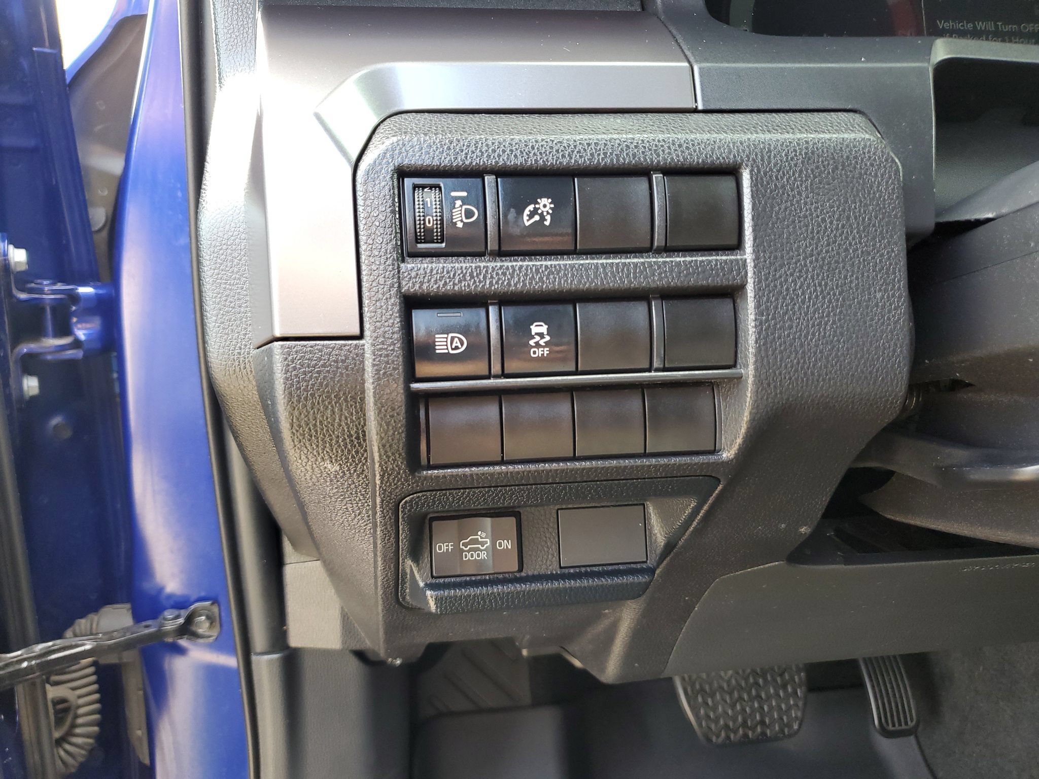 Used 2025 Toyota Tacoma TRD Off-Road AWD/4WD image 17