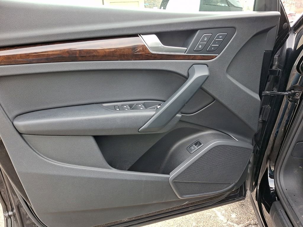 Used 2018 Audi Q5 2.0T Premium image 12