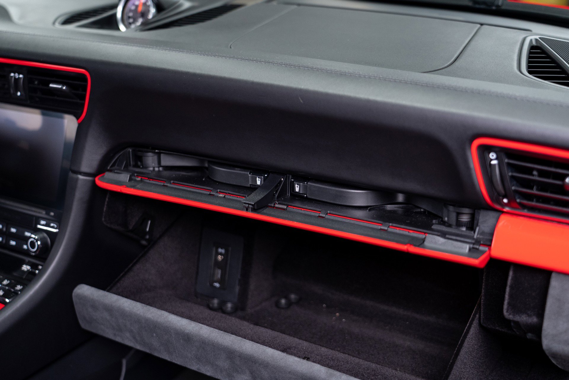 Used 2017 Porsche 911 Carrera GTS image 93