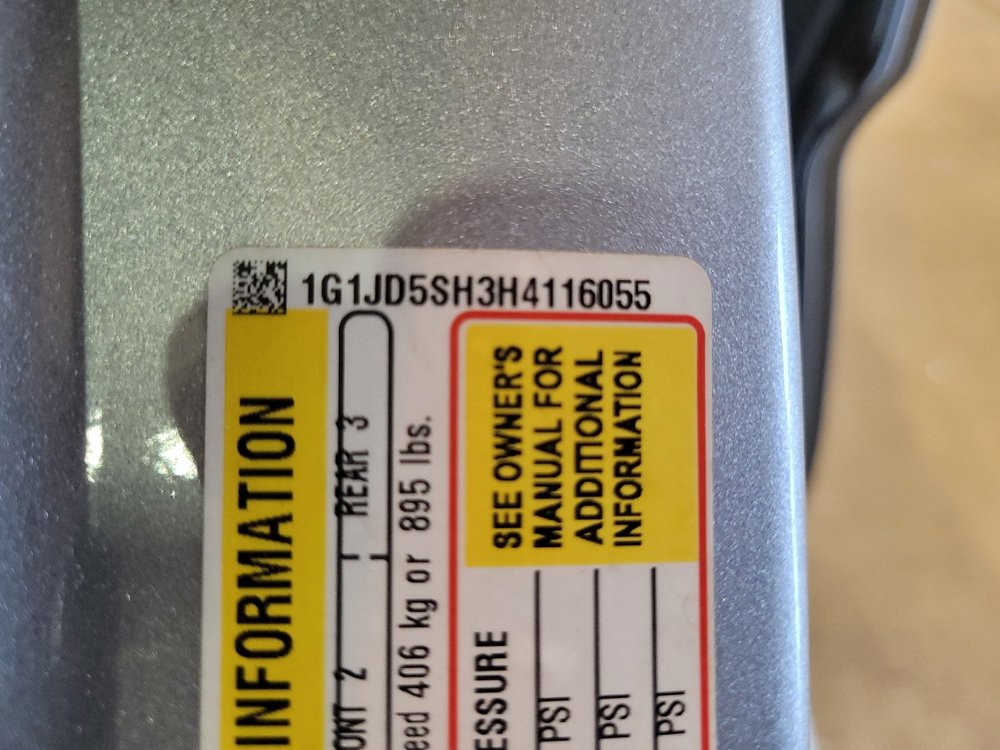 Used 2017 Chevrolet Sonic LT FWD image 33