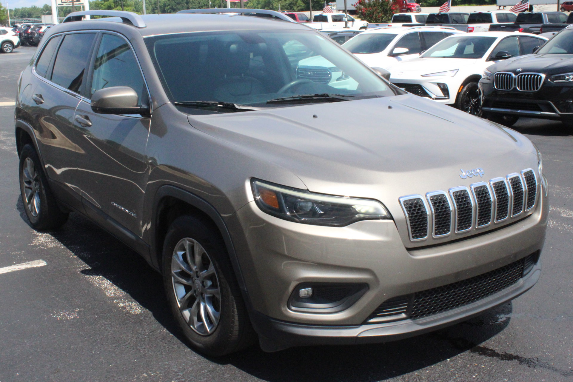 Used 2020 Jeep Cherokee Latitude Plus FWD image 4