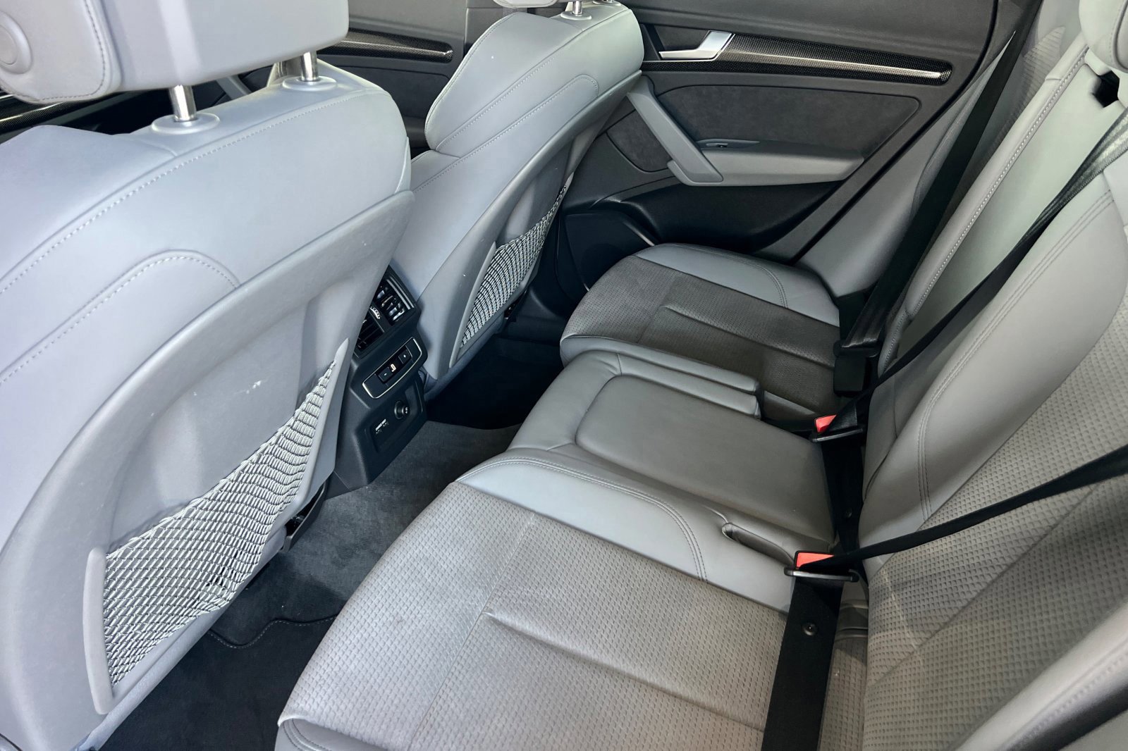 Used 2022 Audi SQ5 Premium w/ Convenience Package image 12