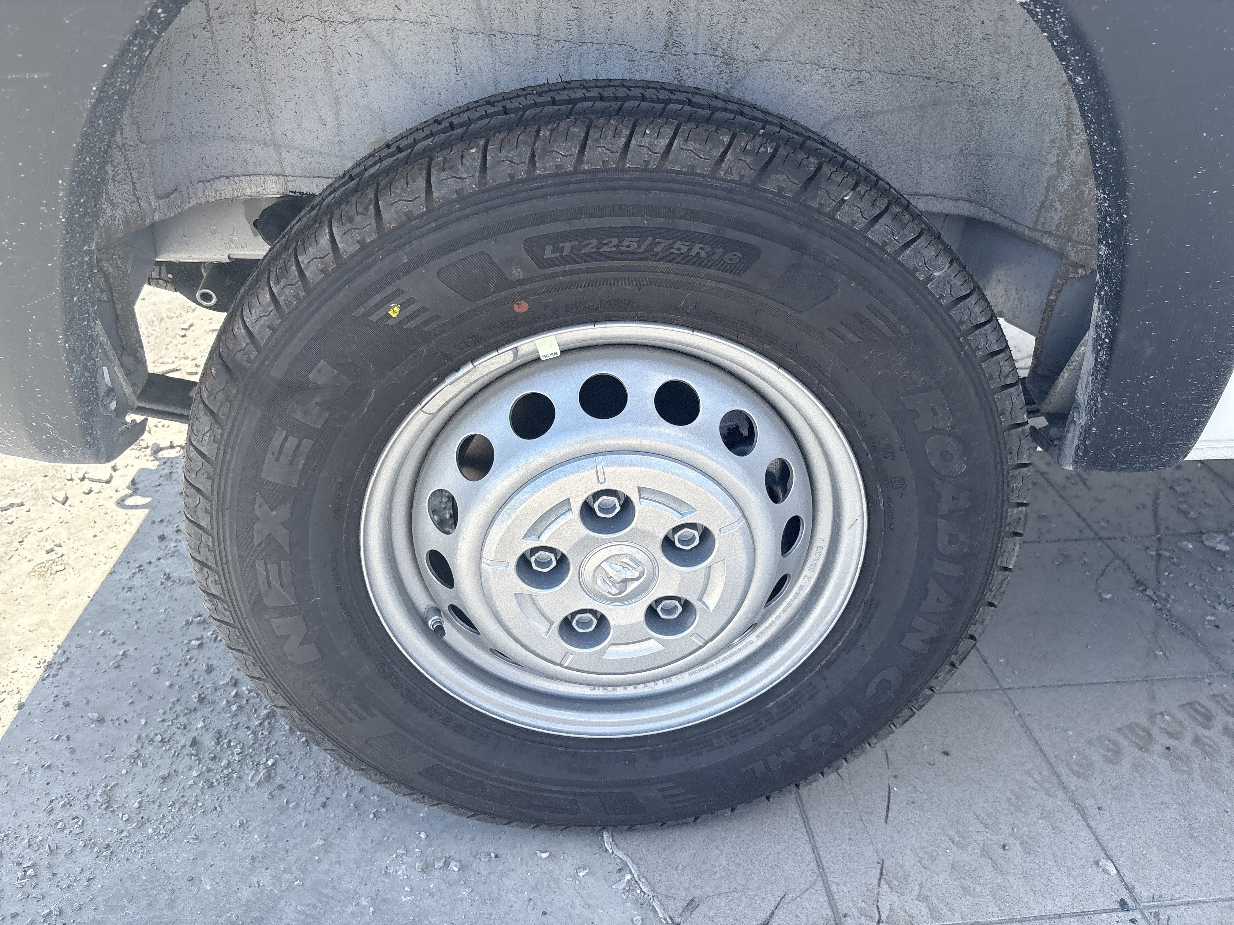 New 2025 RAM ProMaster 2500 w/ Convenience Group FWD image 7