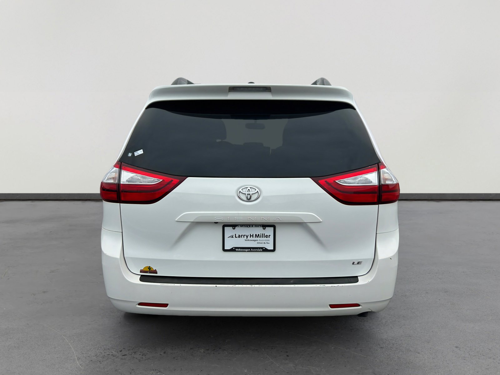 Used 2017 Toyota Sienna LE FWD image 4