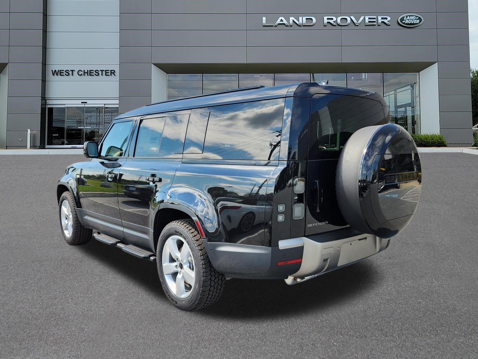 New 2026 Land Rover Defender 130 S AWD/4WD image 3