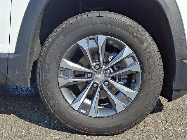New 2026 Chevrolet Equinox LT w/ Convenience Package II AWD/4WD image 5