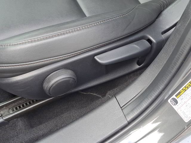 Used 2023 MAZDA MAZDA3 s image 23