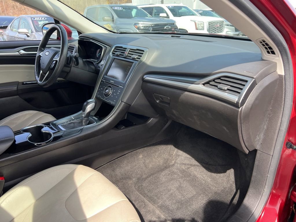 Used 2014 Ford Fusion Titanium image 26