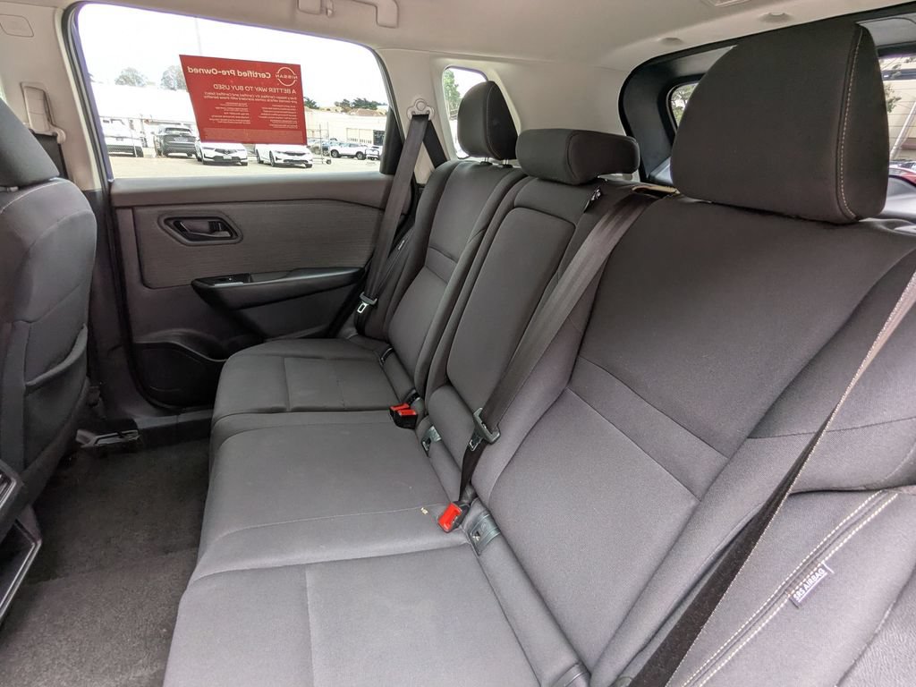 Used 2023 Nissan Rogue S AWD/4WD image 24