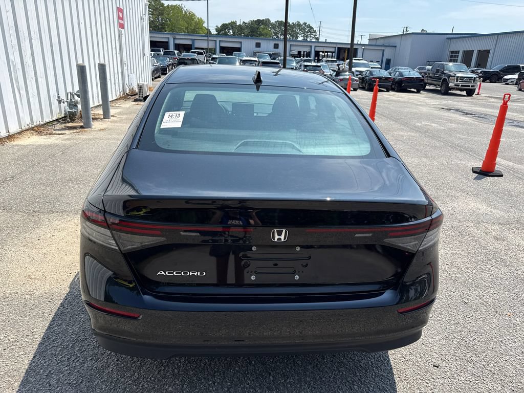 Used 2025 Honda Accord SE image 7