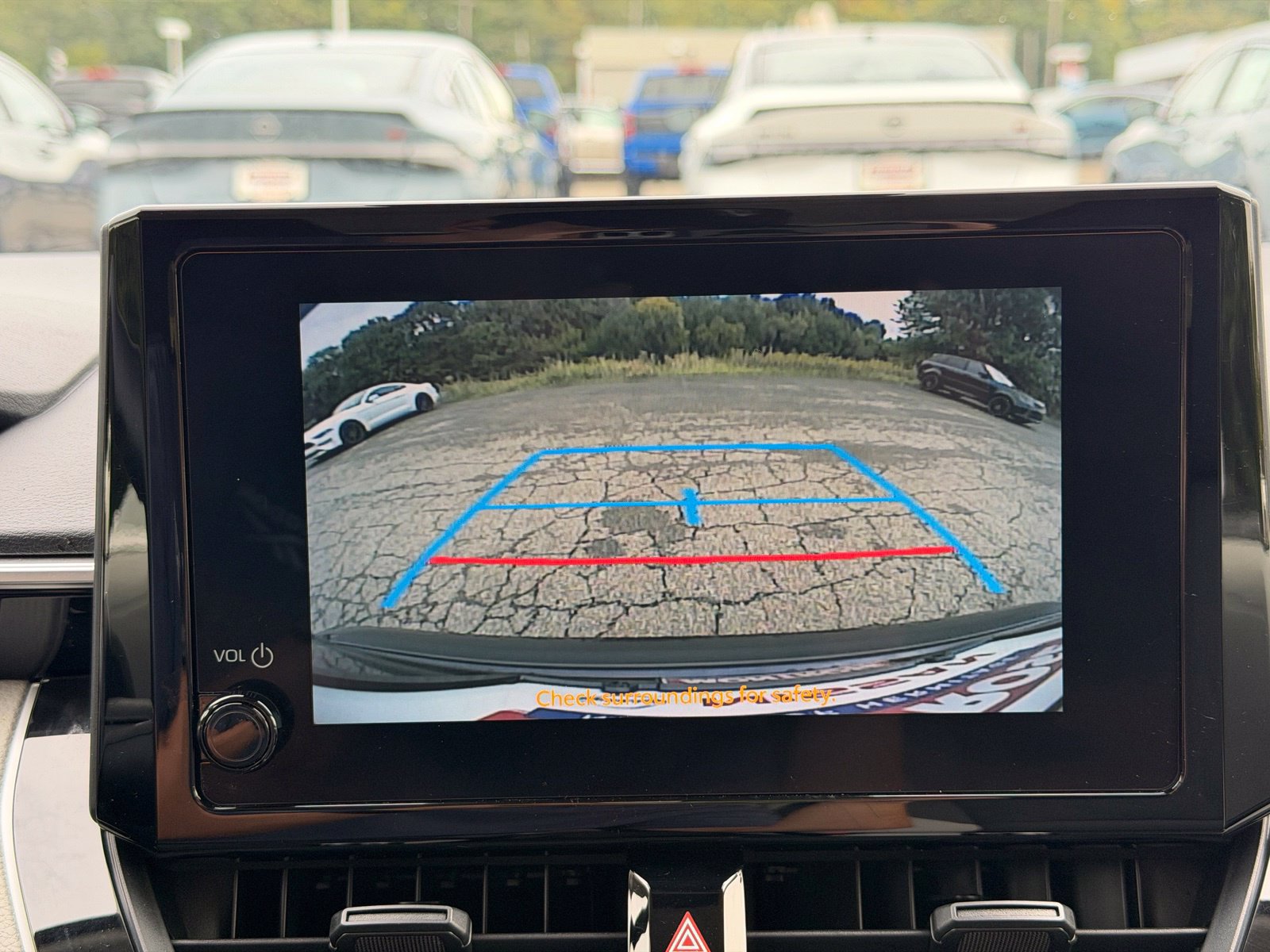 Used 2024 Toyota Corolla LE FWD image 2