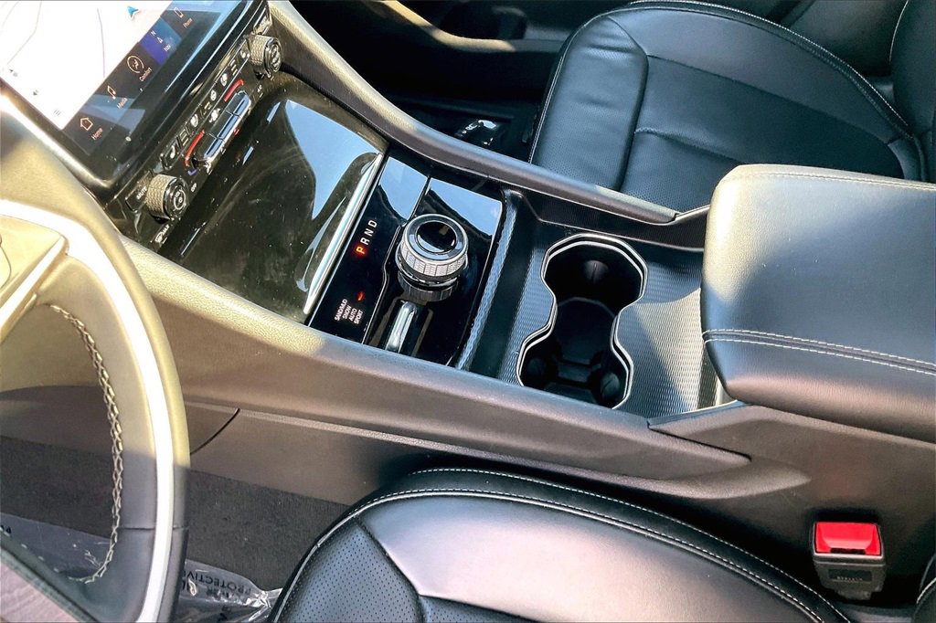 Used 2024 Jeep Grand Cherokee L Limited w/ Luxury Tech Group II image 17