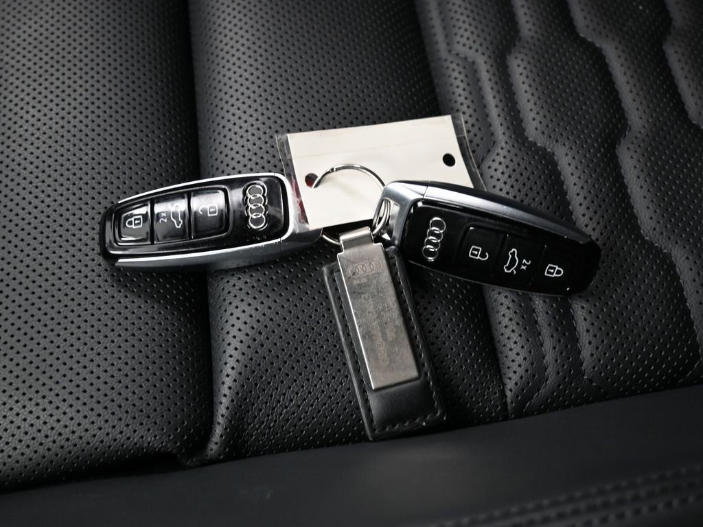 Used 2023 Audi RS e-tron GT w/ Carbon Performance Package image 32