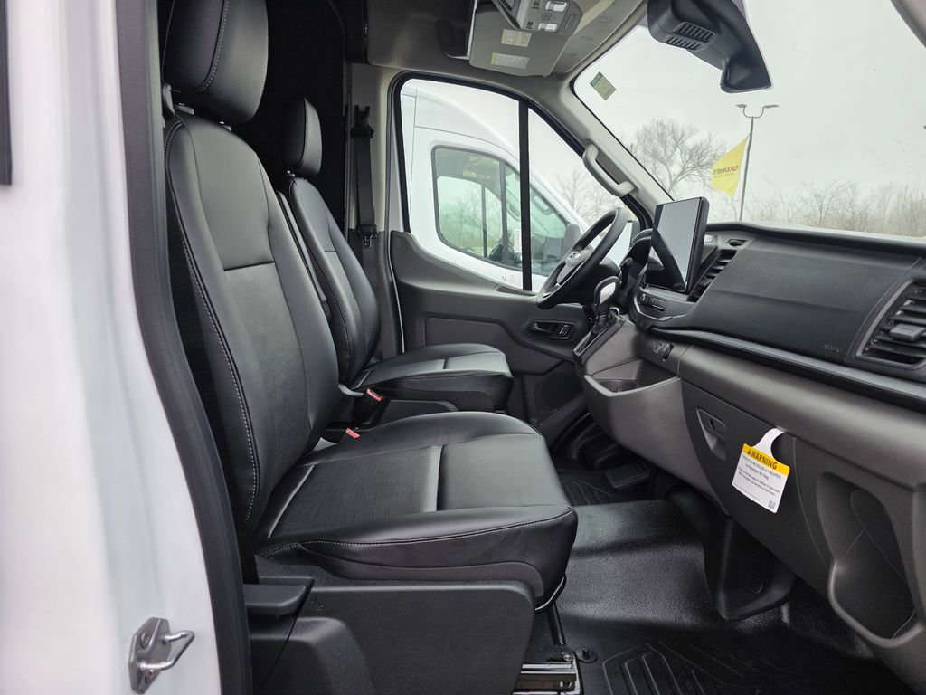 New 2026 Ford Transit 250 148 Medium Roof w/ Load Area Protection Package RWD image 29
