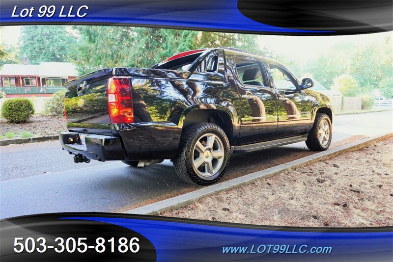 Used 2012 Chevrolet Avalanche LTZ AWD/4WD image 9