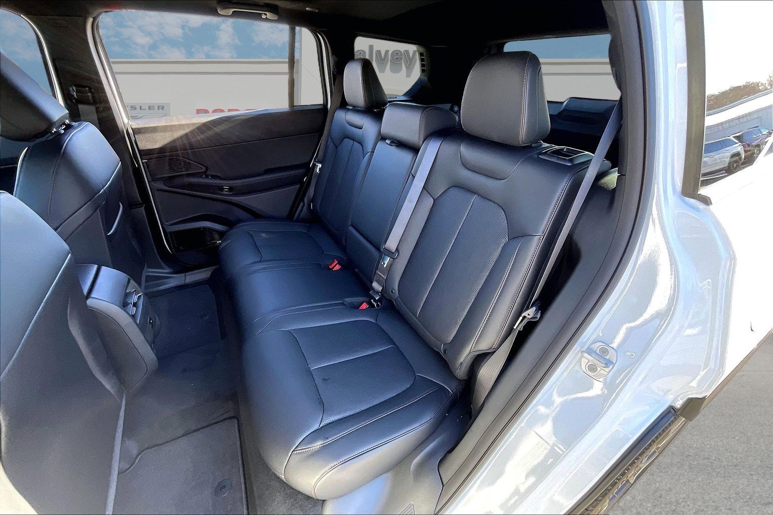 New 2026 Jeep Cherokee Overland image 10