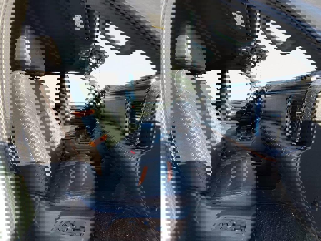 Used 2023 GMC Sierra 1500 AT4 w/ AT4 Premium Package image 15