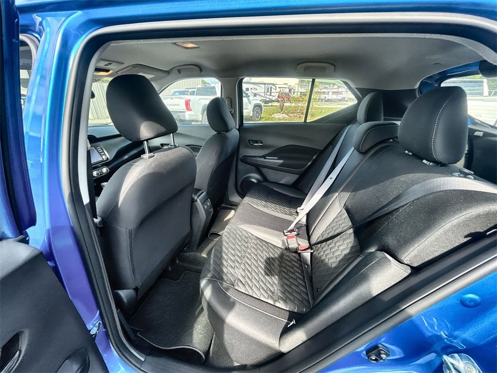 Used 2024 Nissan Kicks SV image 11