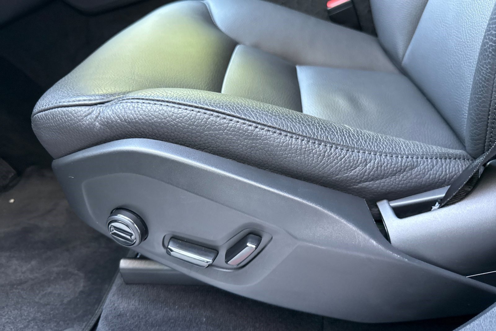 Used 2025 Volvo XC90 B6 Ultra image 14