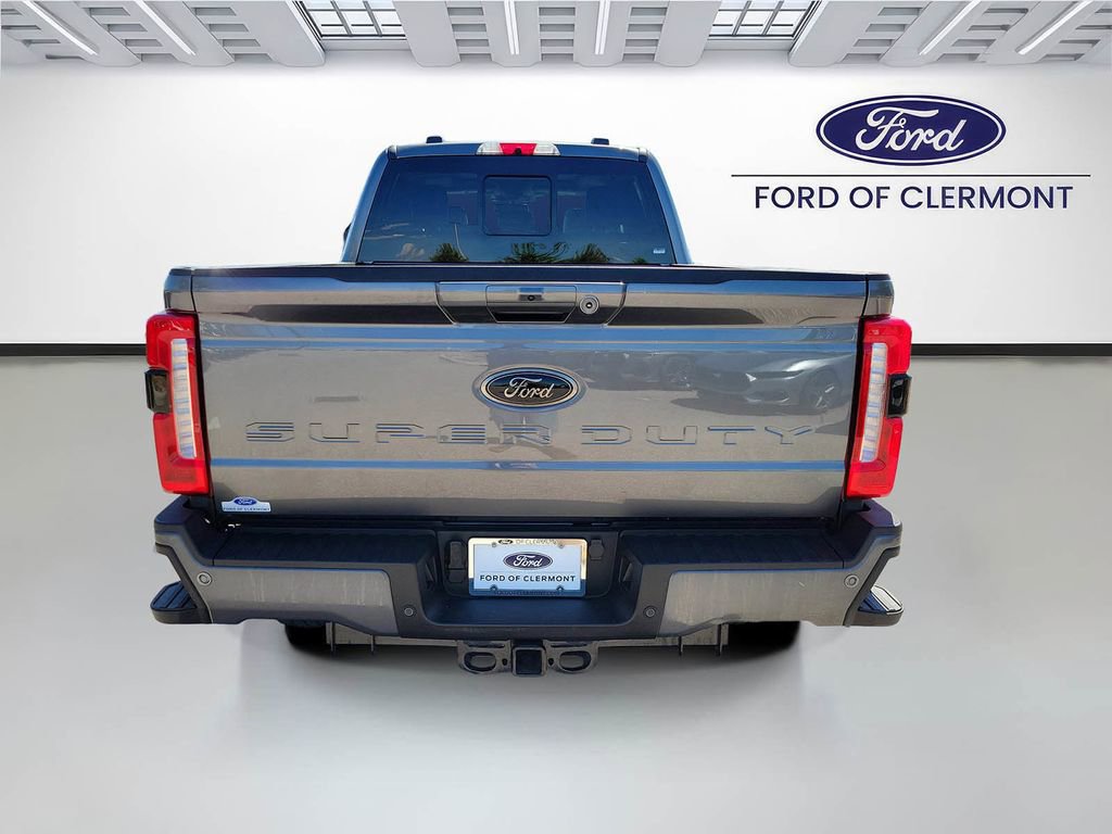 Used 2025 Ford F250 Lariat w/ Black Appearance Package image 4