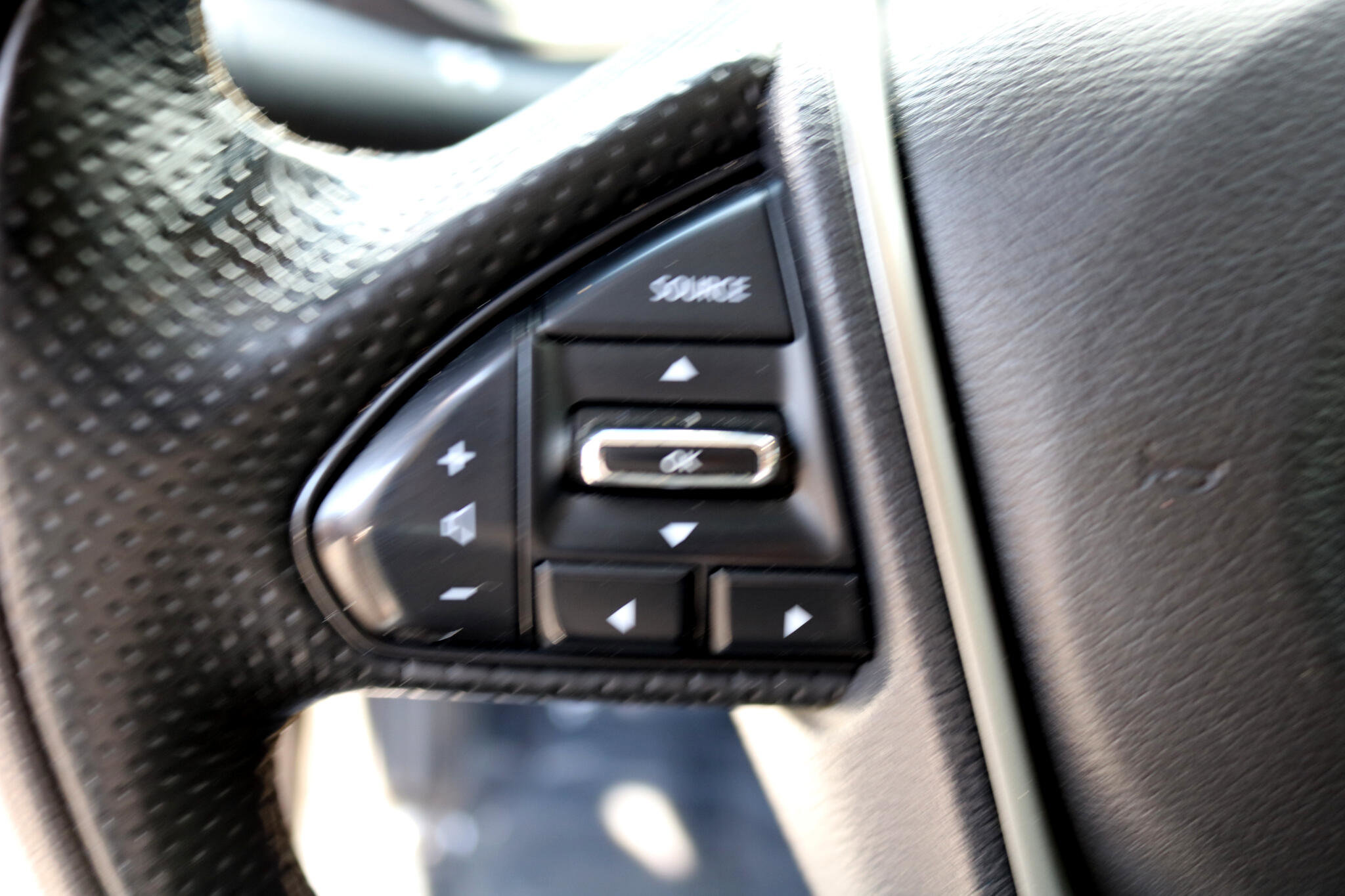 Used 2022 Nissan Maxima SV w/ Floor Mat Group image 21