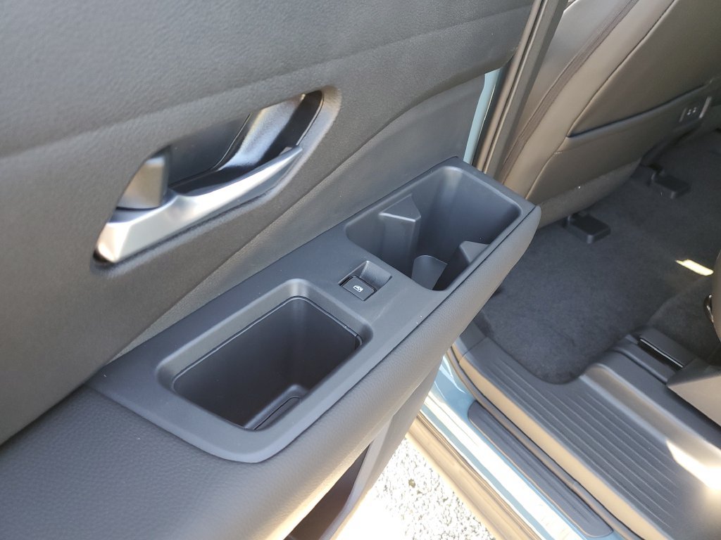 New 2026 Nissan Pathfinder SL FWD image 10