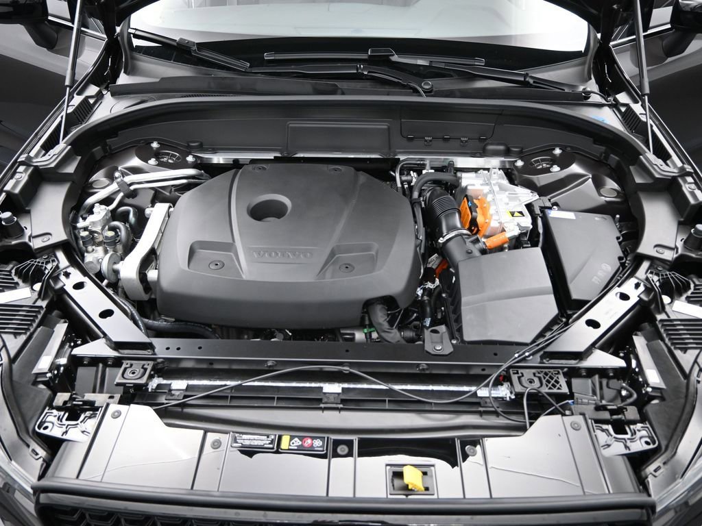 New 2025 Volvo XC60 T8 Core w/ Protection Package Premier image 30