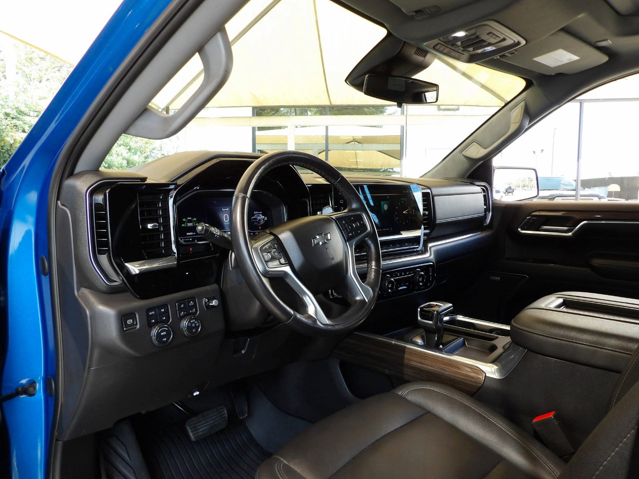 Used 2022 Chevrolet Silverado 1500 LT Trail Boss w/ LT Trail Boss Premium Package image 16