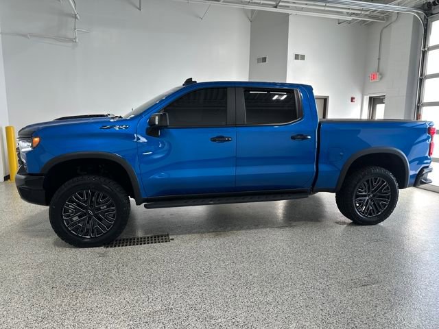 Used 2023 Chevrolet Silverado 1500 ZR2 w/ Technology Package image 32