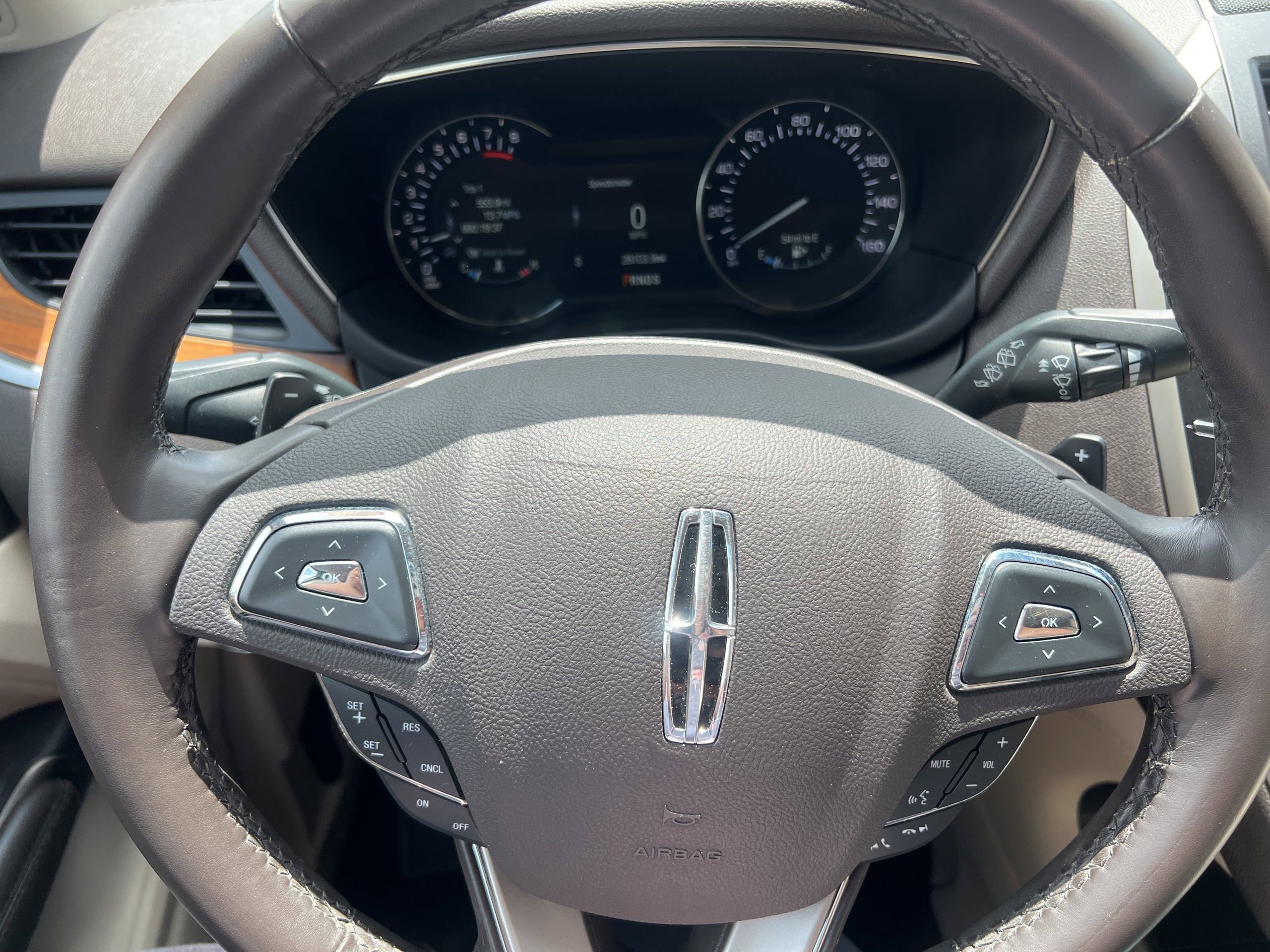 Used 2019 Lincoln MKC Select w/ Select Plus Package FWD image 12
