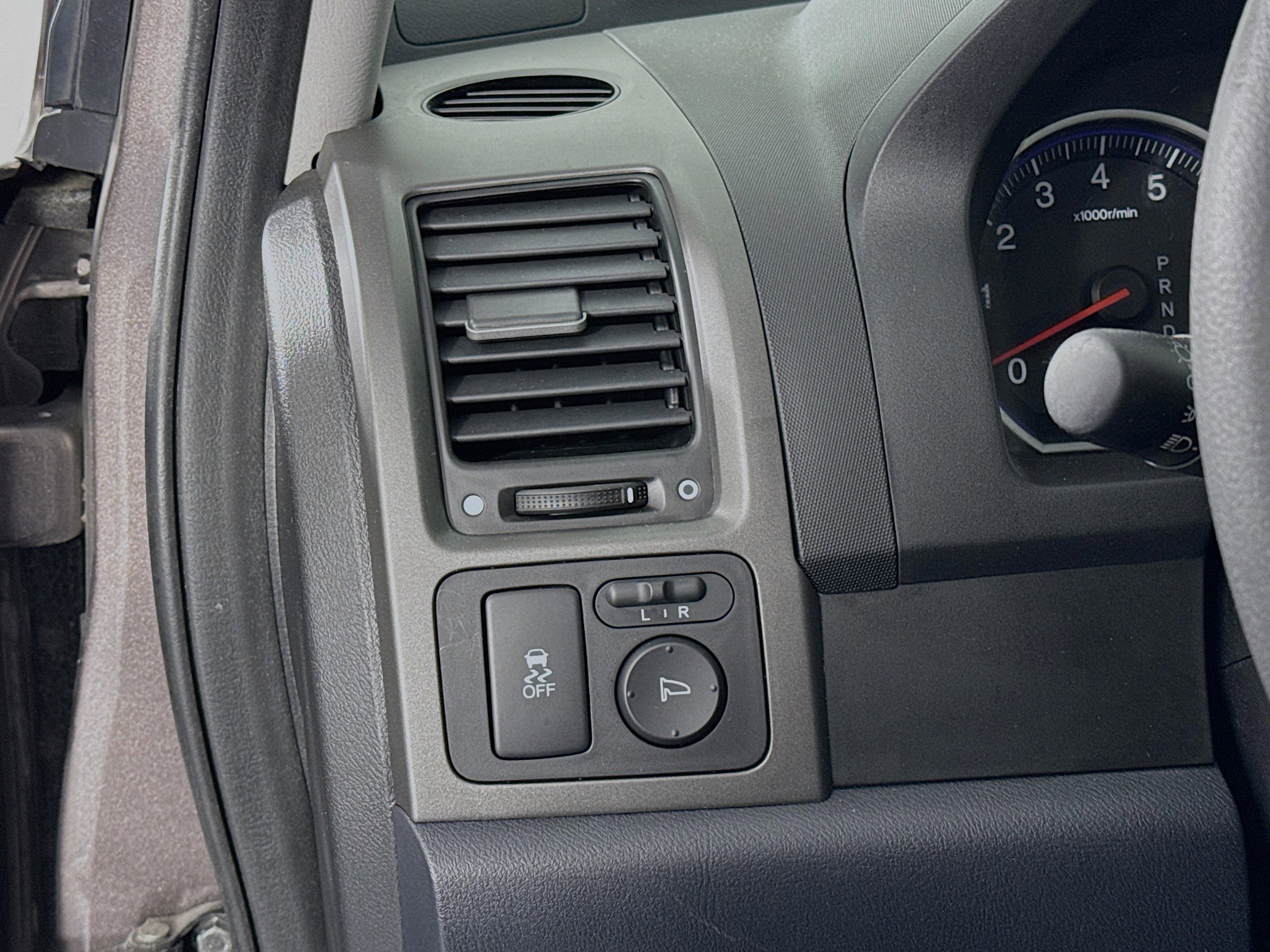 Used 2010 Honda CR-V LX image 10