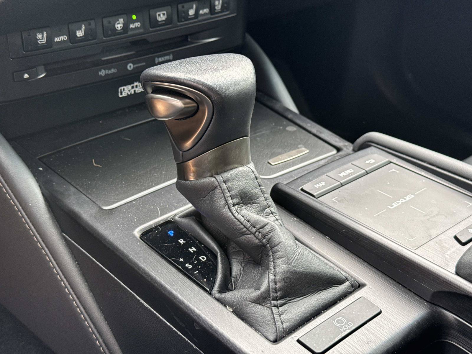 Certified 2022 Lexus ES 350 Ultra Luxury w/ Accessory Package 2 FWD image 26